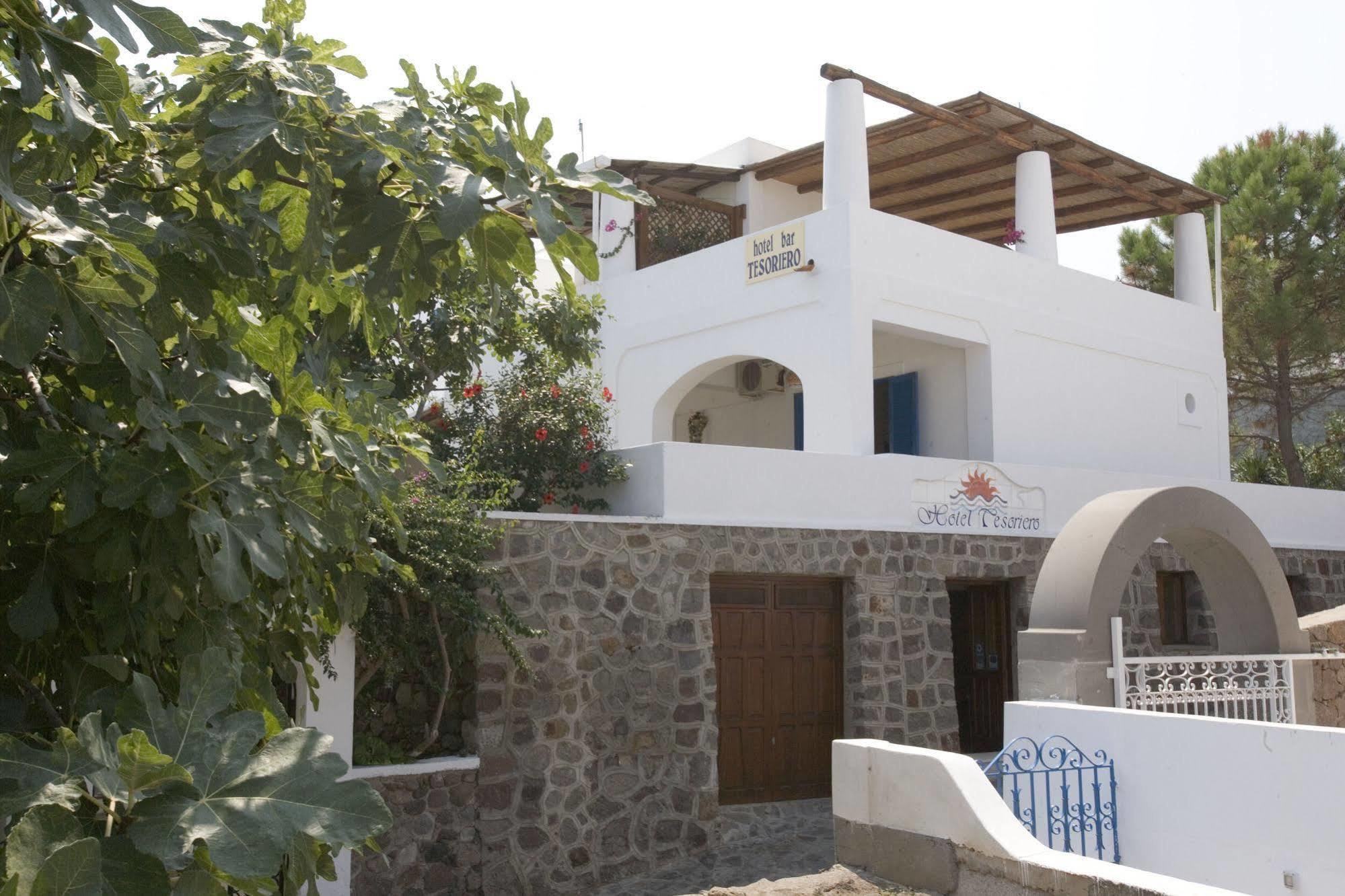 Tesoriero Hotel